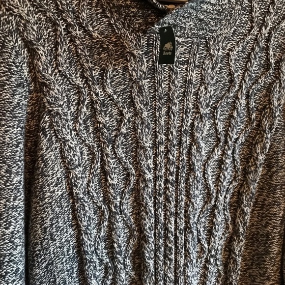 🌟HostPick🌟NWT Men’s Roots Cable Knit Sweater - size S - Picture 3 of 16